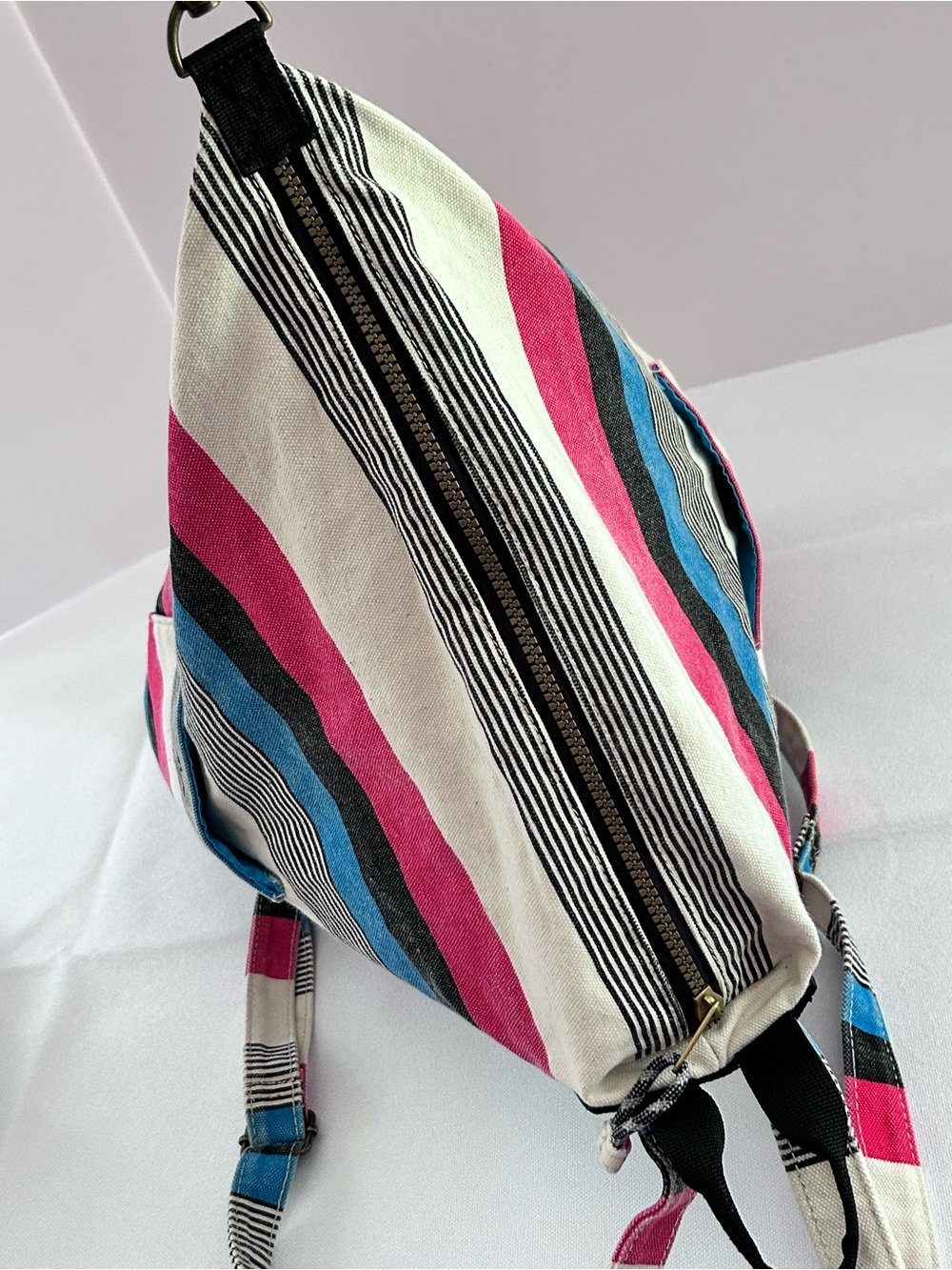 Kavu Free Range Sail Stripe Cotton Canvas Bucket-Style Backpack UNISEX - Picture 12 of 16